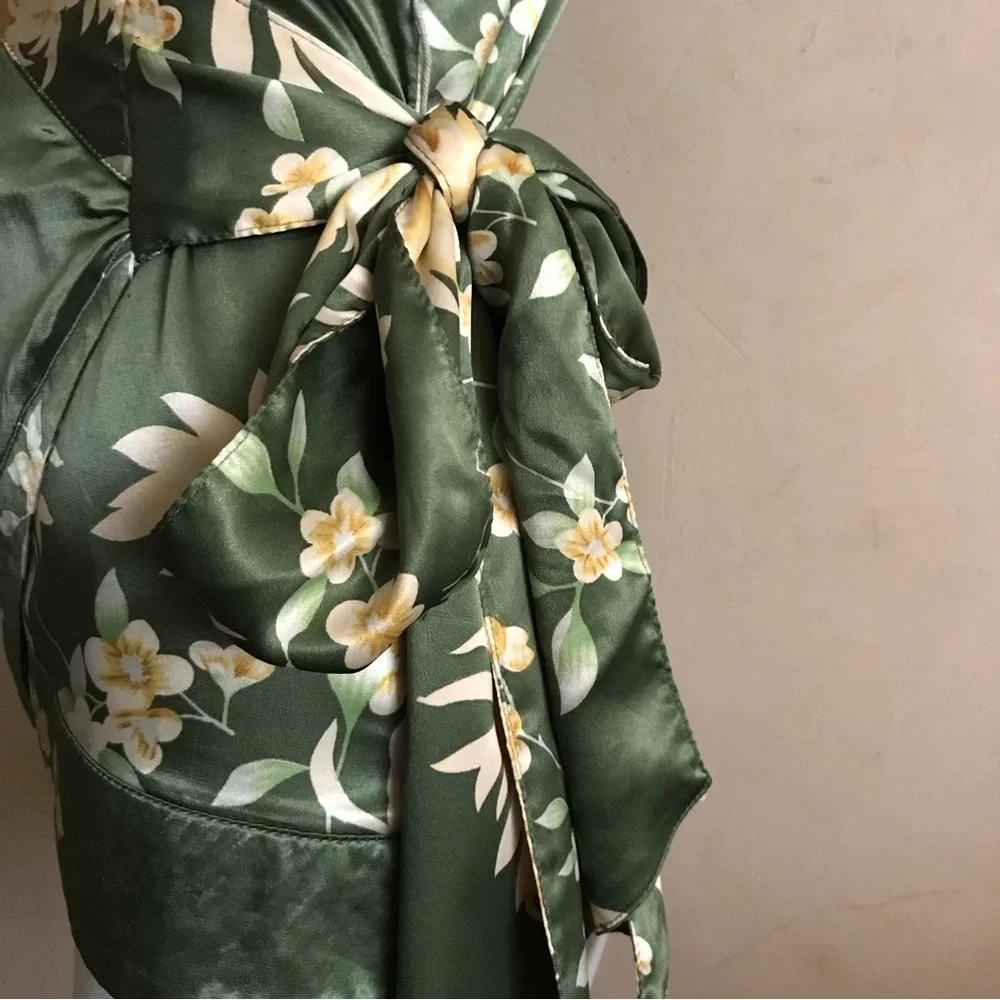 Floral Silk Surplus Blouse - Picture 4 of 9